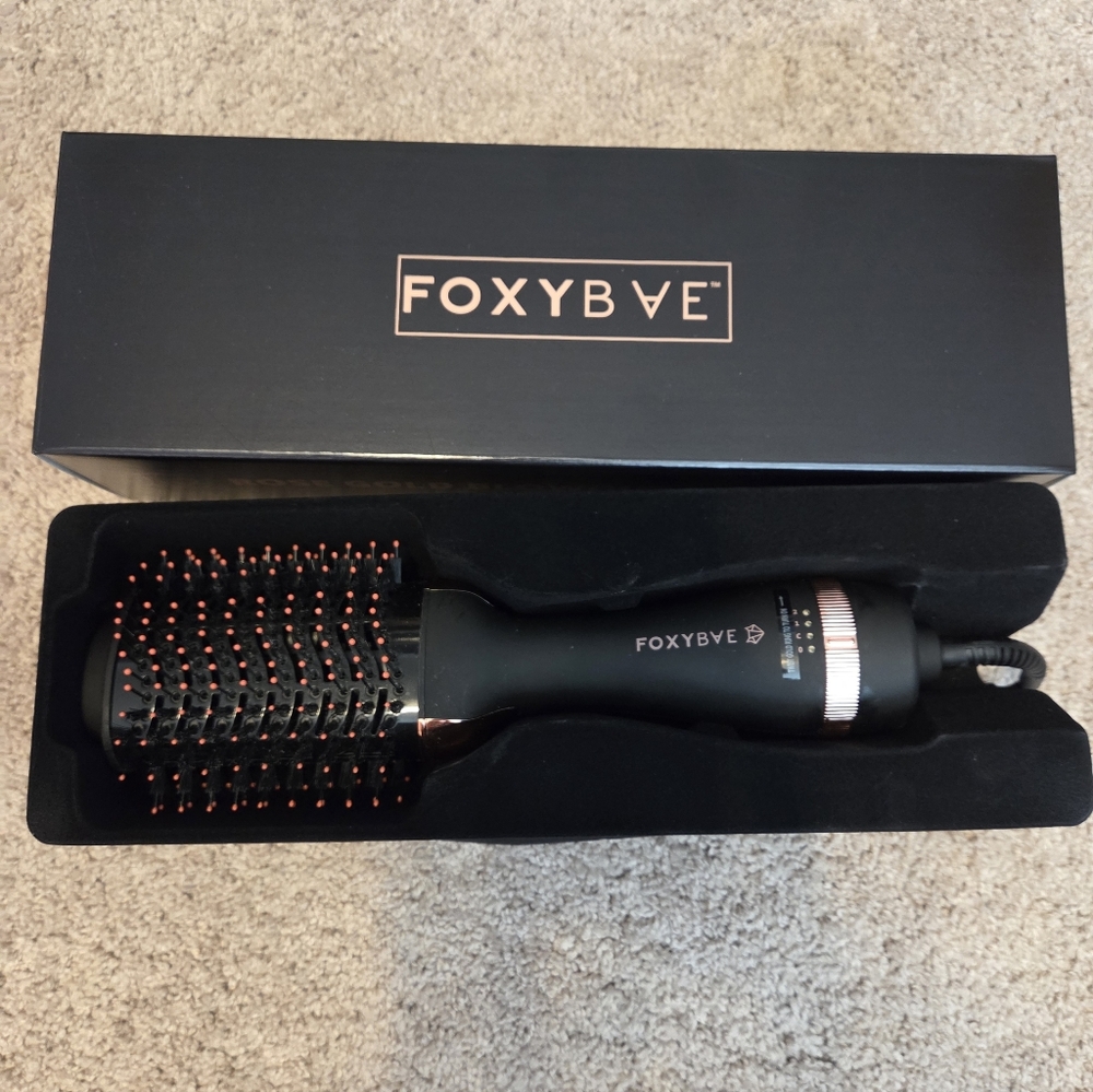 Foxybae Rose Gold Blowout Dryer Brush
